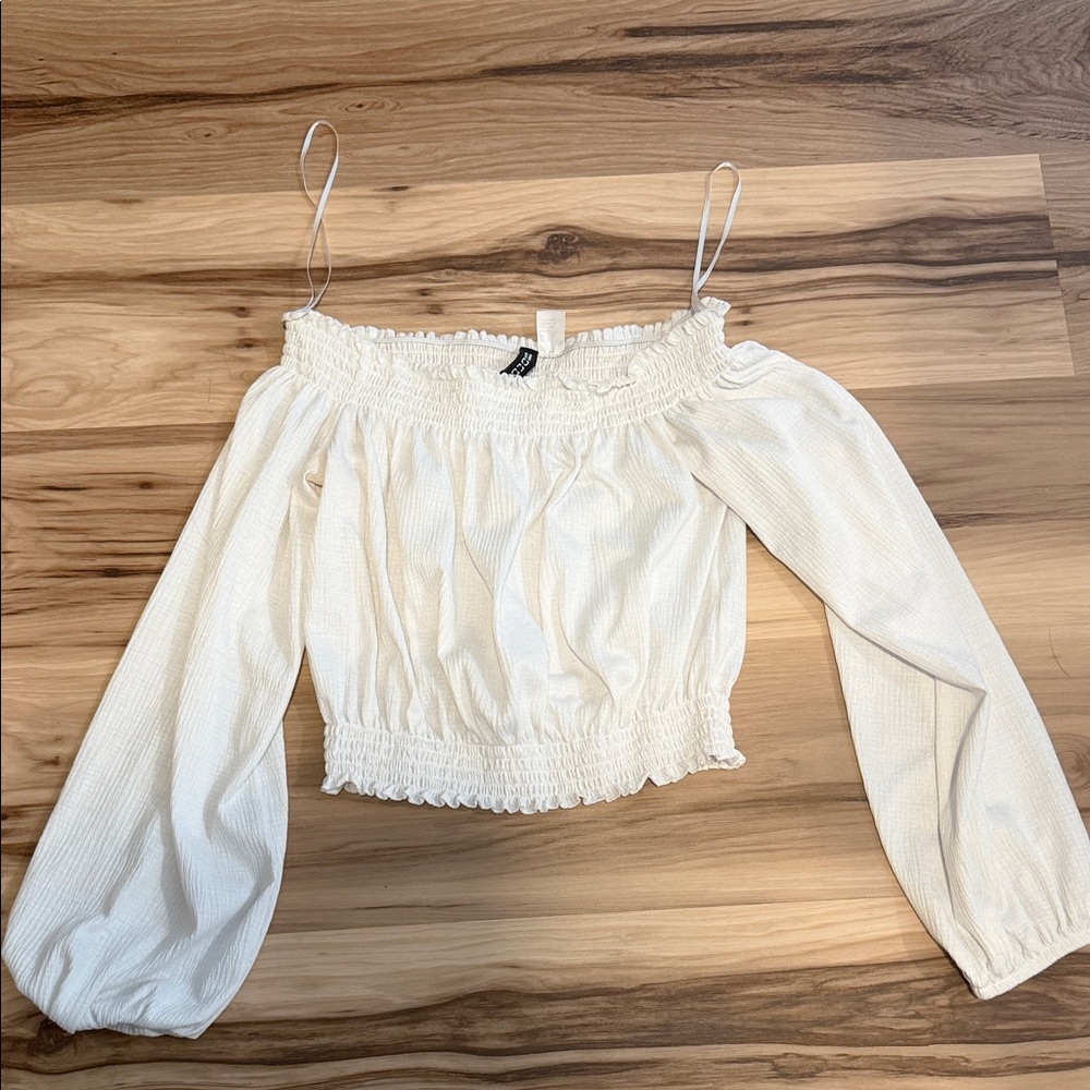 5/$25 H&M Divided white cropped top